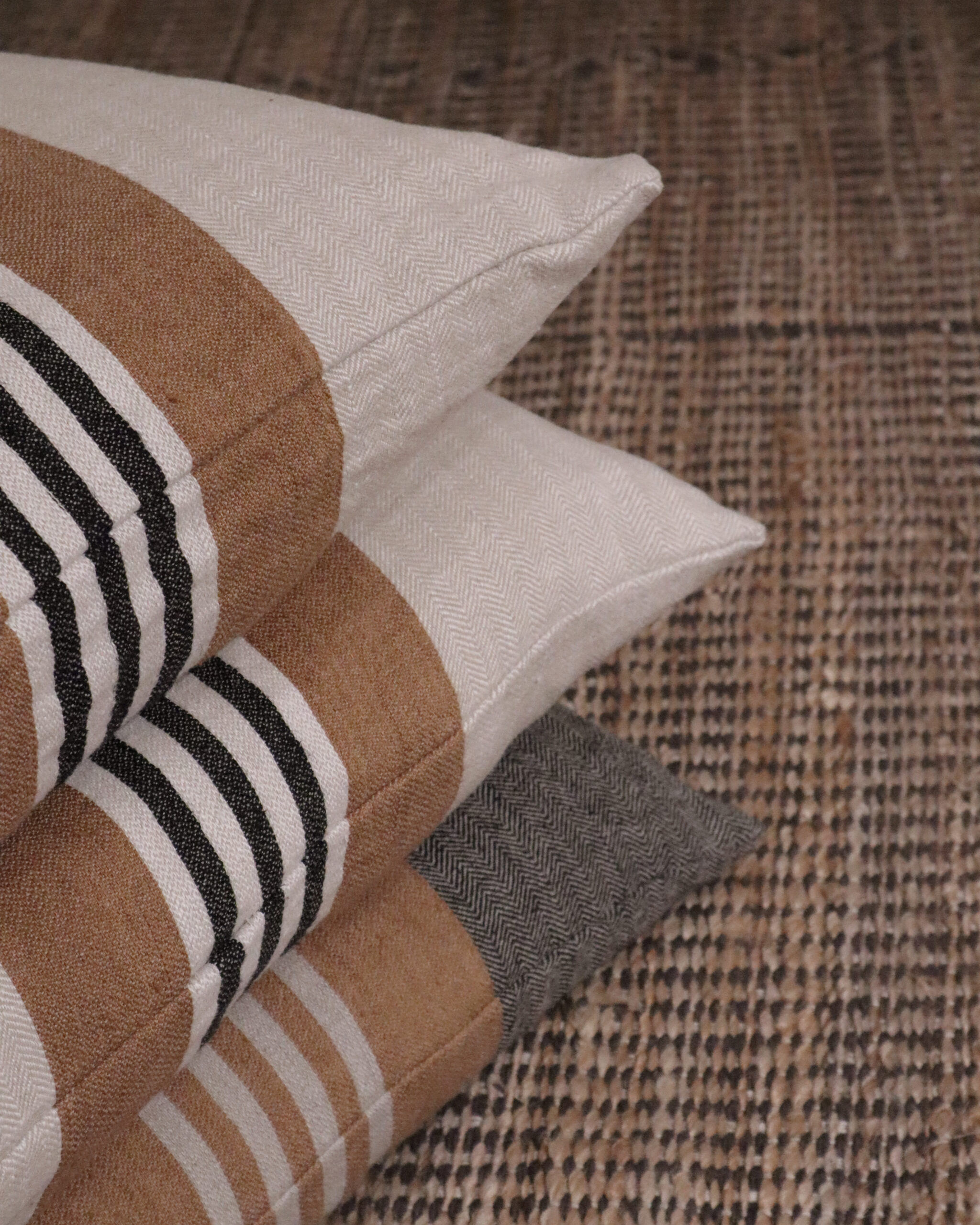 Linna beige Kuddfodral 50x50 cm Beige/svart/rost - Bild 3